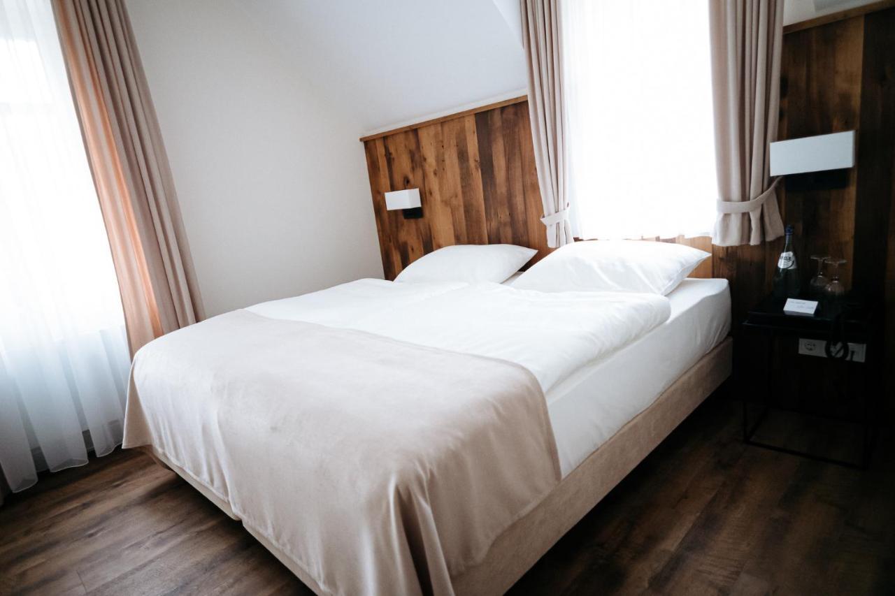 Zum Muehlenteich Hotel Bassum Bagian luar foto