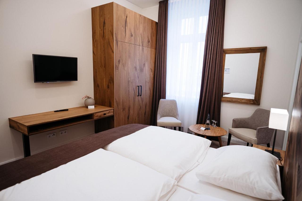 Zum Muehlenteich Hotel Bassum Bagian luar foto